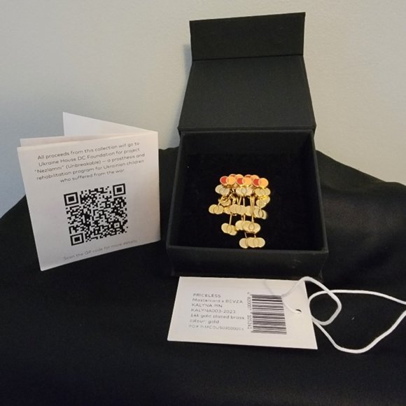 Mastercard/Bevza Ukraine KALYNA Pin (NWT) - Picture 11 of 12